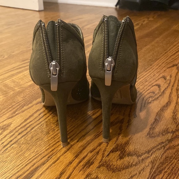 Christian Siriano heels - Picture 3 of 4